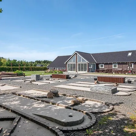 Emelita - 900m From The Sea By Interhome Bøtø By